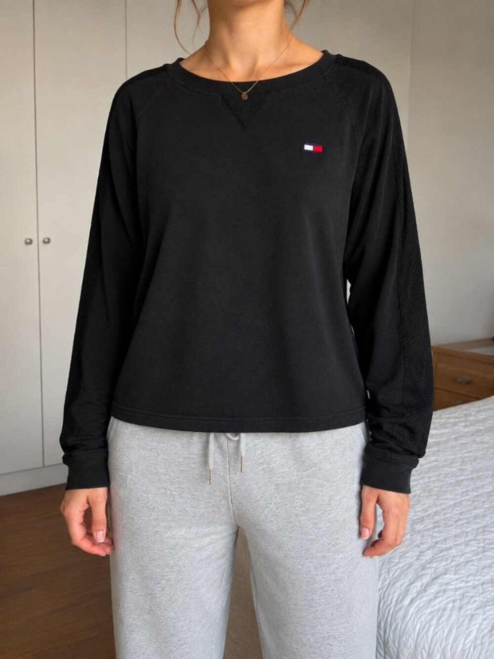 Tommy Hilfiger Sport Women's Athletic Long Sleeve Performance Top Black Size M